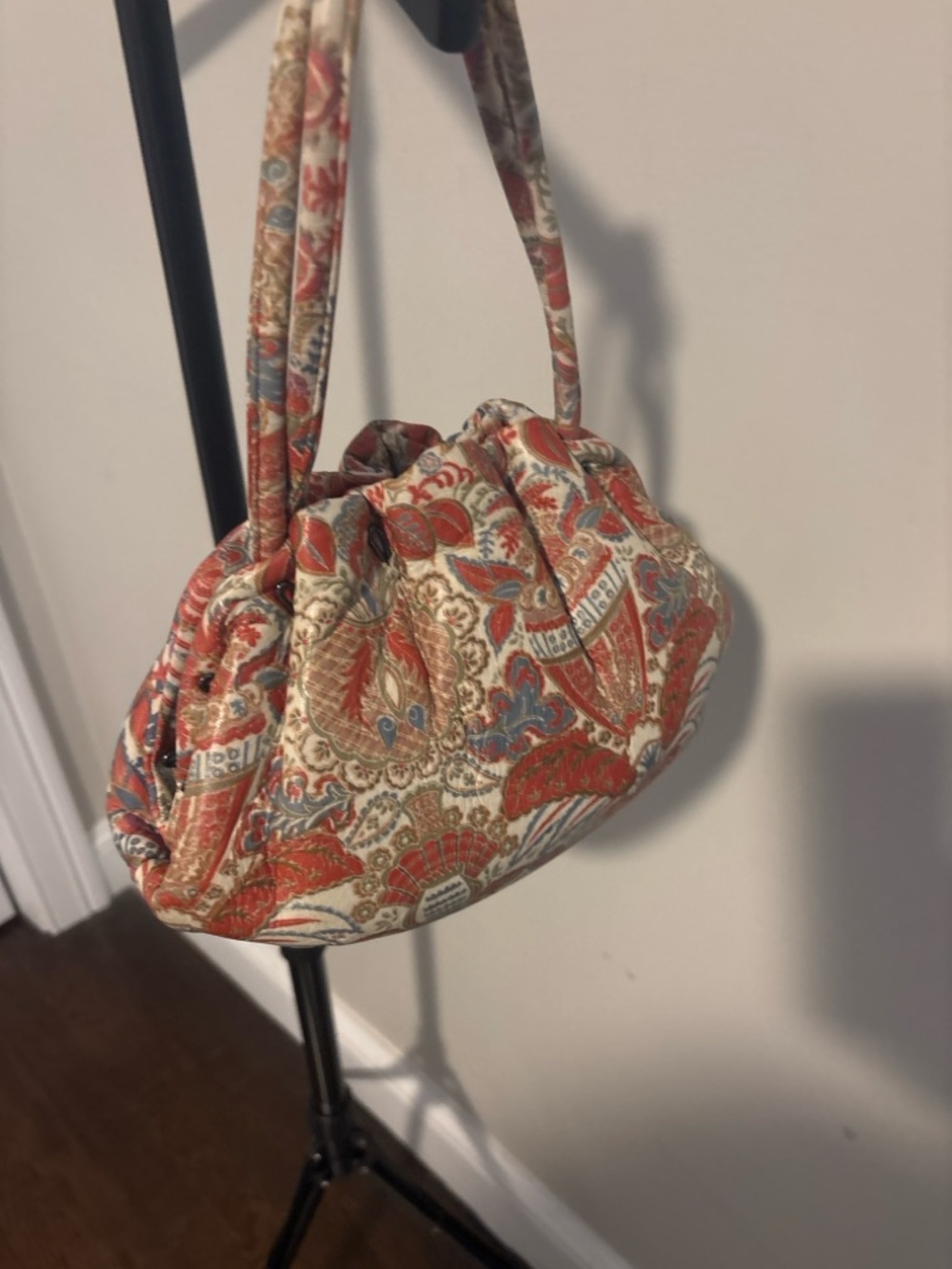 VINTAGE Authentic Clam Shape Frame Kimono Handbag Structured Bag Ornate Hardware